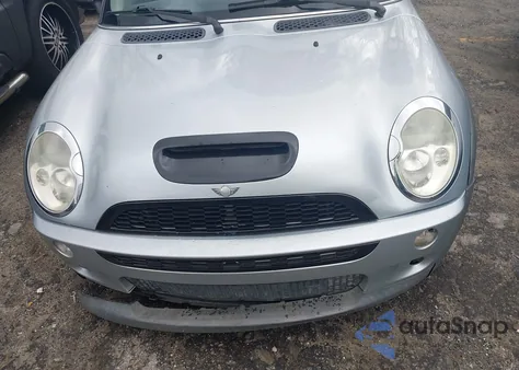 2002 Mini Cooper S из США, поврежденный, VIN WMWRE33402TD56605